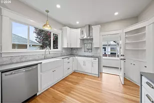 4511 N Commercial Ave, Portland, OR 97217 - Photo 9