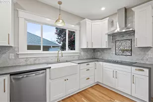 4511 N Commercial Ave, Portland, OR 97217 - Photo 13