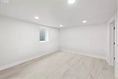 4511 N Commercial Ave, Portland, OR 97217 - Photo 25