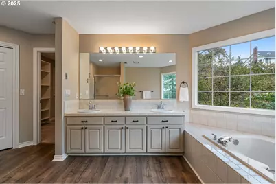 1808 Hall Ct, West Linn, OR 97068 - Photo 35