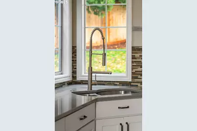 1808 Hall Ct, West Linn, OR 97068 - Photo 7