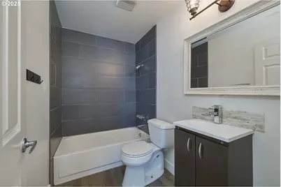7831 SW 34th Ave, Portland, OR 97219 - Photo 11