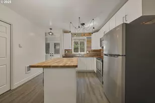 7831 SW 34th Ave, Portland, OR 97219 - Photo 5