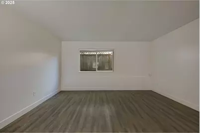 7831 SW 34th Ave, Portland, OR 97219 - Photo 9