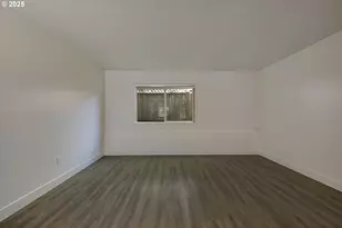 7831 SW 34th Ave, Portland, OR 97219 - Photo 9