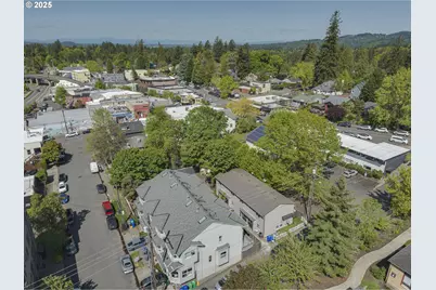 7831 SW 34th Ave, Portland, OR 97219 - Photo 27