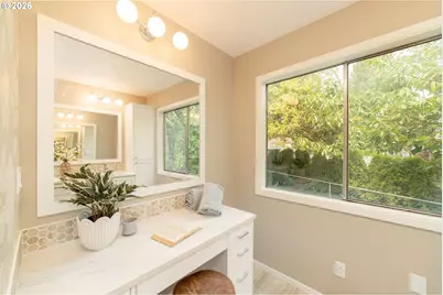 2133 SW Taylors Ferry Rd, Portland, OR 97219 - Photo 15