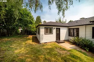 2133 SW Taylors Ferry Rd, Portland, OR 97219 - Photo 31