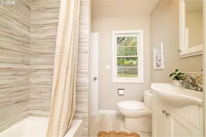 2133 SW Taylors Ferry Rd, Portland, OR 97219 - Photo 23