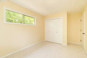 2133 SW Taylors Ferry Rd, Portland, OR 97219 - Photo 21