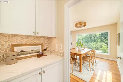 2133 SW Taylors Ferry Rd, Portland, OR 97219 - Photo 9
