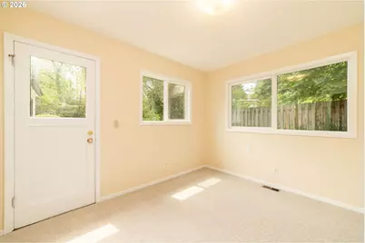2133 SW Taylors Ferry Rd, Portland, OR 97219 - Photo 19