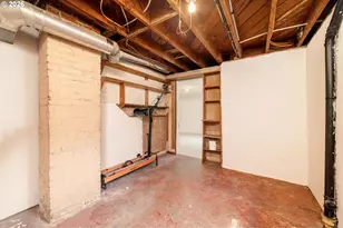 2133 SW Taylors Ferry Rd, Portland, OR 97219 - Photo 27