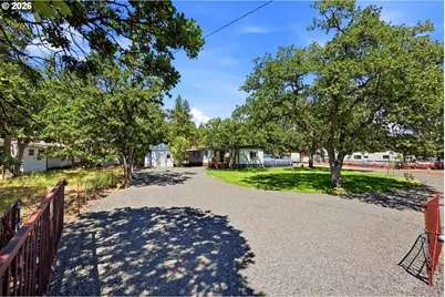 77687 Highway 216, Maupin, OR 97037 - Photo 5