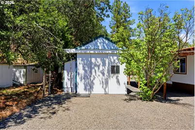 77687 Highway 216, Maupin, OR 97037 - Photo 35