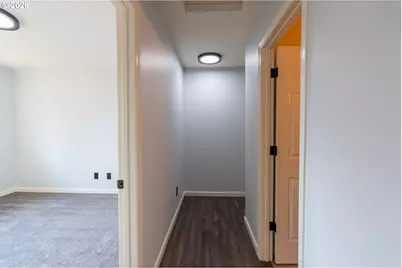 324 SW 28th Ct, Troutdale, OR 97060 - Photo 33