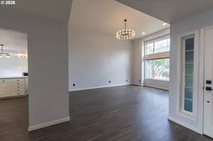 324 SW 28th Ct, Troutdale, OR 97060 - Photo 5