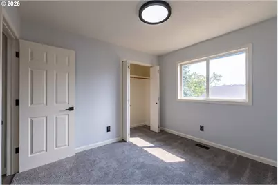 324 SW 28th Ct, Troutdale, OR 97060 - Photo 27