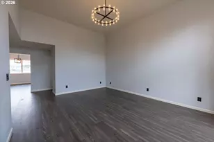 324 SW 28th Ct, Troutdale, OR 97060 - Photo 9
