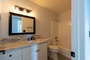 324 SW 28th Ct, Troutdale, OR 97060 - Photo 31