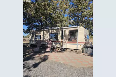 13729 SW Airfield Ln, Culver, OR 97734 - Photo 17