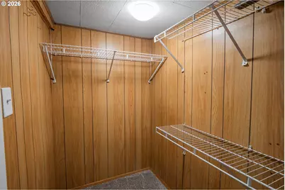 1039 C St, Springfield, OR 97477 - Photo 11