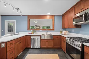 9040 N Oswego Ave, Portland, OR 97203 - Photo 25