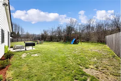 225 W Christy Ct, Yacolt, WA 98675 - Photo 33