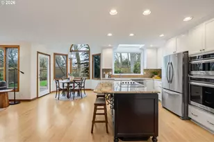 13282 Deerfield Ct, Lake Oswego, OR 97035 - Photo 15