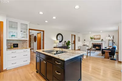 13282 Deerfield Ct, Lake Oswego, OR 97035 - Photo 17