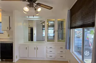13045 SE Stark St, Portland, OR 97233 - Photo 19