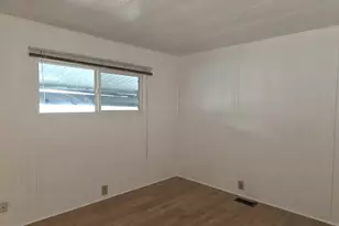 13045 SE Stark St, Portland, OR 97233 - Photo 21