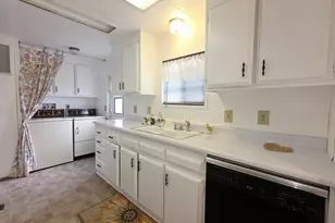 13045 SE Stark St, Portland, OR 97233 - Photo 5