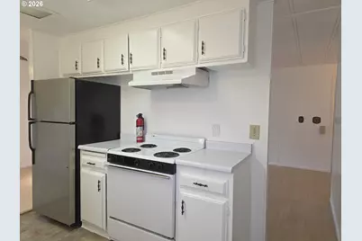 13045 SE Stark St #112, Portland, OR 97233 - Photo 11