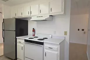 13045 SE Stark St, Portland, OR 97233 - Photo 11