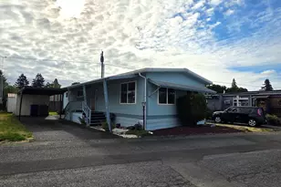 13045 SE Stark St, Portland, OR 97233 - Photo 3