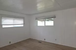 13045 SE Stark St, Portland, OR 97233 - Photo 23