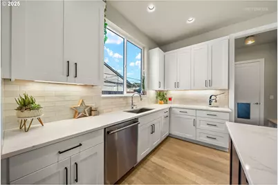 23245 SW Byers Lake Ter, Sherwood, OR 97140 - Photo 9