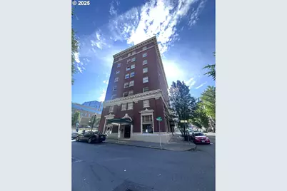 1005 SW Park Ave #707, Portland, OR 97205 - Photo 1