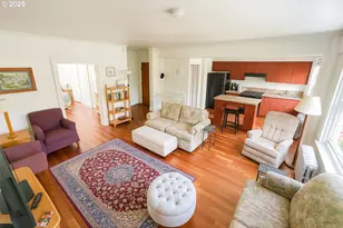 1005 SW Park Ave, Portland, OR 97205 - Photo 9