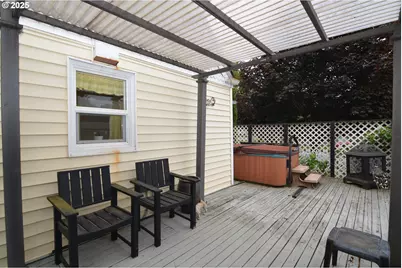 1605 7th Ave, Longview, WA 98632 - Photo 9