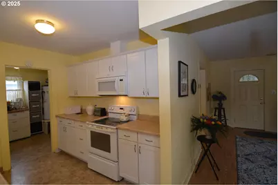 1605 7th Ave, Longview, WA 98632 - Photo 19