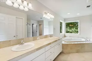 9907 NW Bartholomew Dr, Portland, OR 97229 - Photo 21