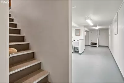 8501 SW 7th Ave, Portland, OR 97219 - Photo 23