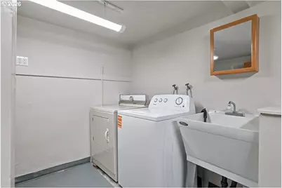 8501 SW 7th Ave, Portland, OR 97219 - Photo 25