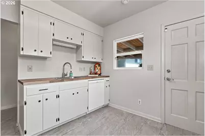 8501 SW 7th Ave, Portland, OR 97219 - Photo 7
