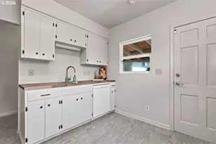 8501 SW 7th Ave, Portland, OR 97219 - Photo 7