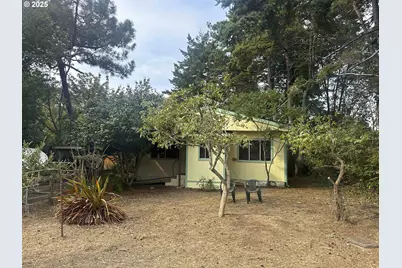 628 W 13th St, Port Orford, OR 97465 - Photo 1
