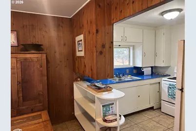 628 W 13th St, Port Orford, OR 97465 - Photo 15