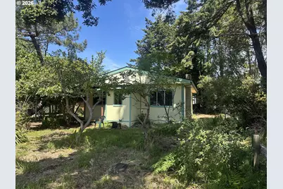 628 W 13th St, Port Orford, OR 97465 - Photo 19